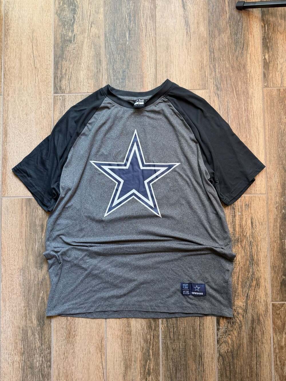 Dallas Cowboys NFL Ultra Gear Shirt Adult M Black and Grey